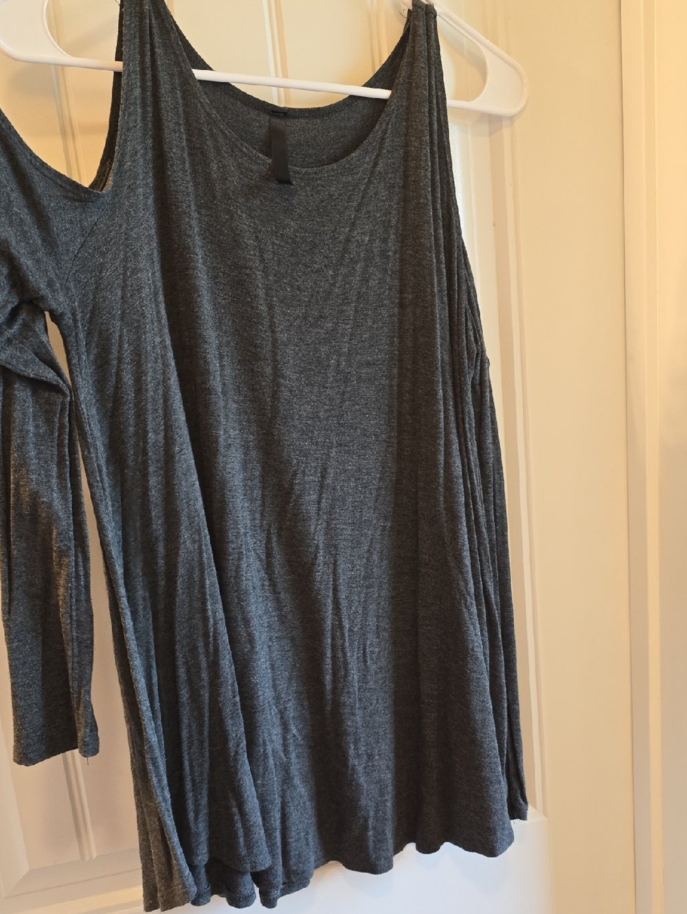 Women’s Cold-Shoulder Knit Top in Dark Gray